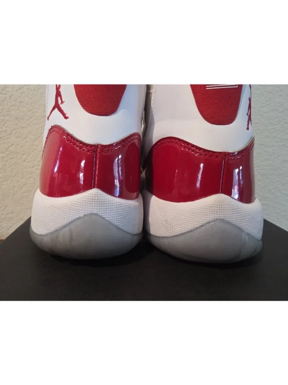 Nike Air Jordan 11 Retro GS Win Like 96 White Varsity Red 378038-116 Size 6.5Y